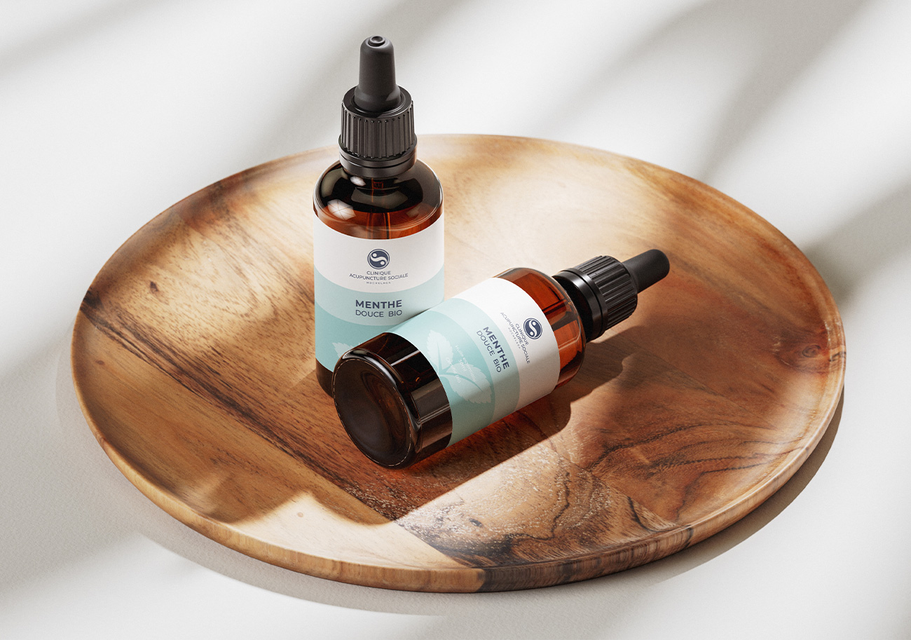 Étiquette de flacon compte-gouttes bio menthe douce – design d'emballage épuré en sarcelle et blanc, typographie sans-serif capitale, logo yin-yang pour la Clinique Acupuncture Sociale Hochelaga